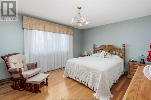 593 Dorset, Tecumseh, ON - Indoor Photo Showing Bedroom