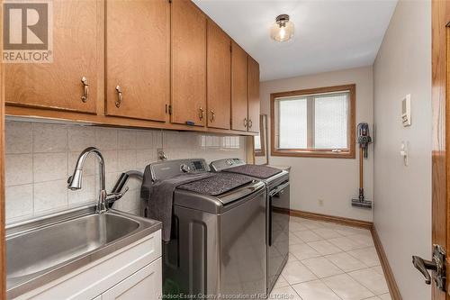 593 Dorset, Tecumseh, ON - Indoor Photo Showing Laundry Room