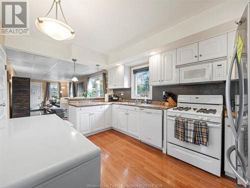 1837 Lesperance, Tecumseh, ON - Indoor Photo Showing Kitchen