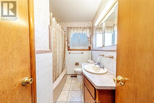 1898 Jefferson, Windsor, ON - Indoor Photo Showing Bathroom