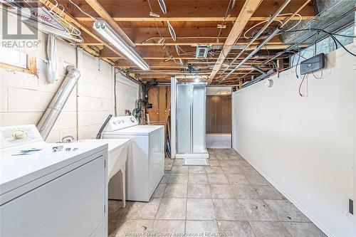 1898 Jefferson, Windsor, ON - Indoor Photo Showing Laundry Room