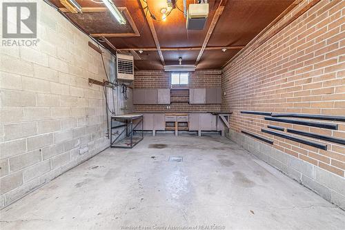 1898 Jefferson, Windsor, ON - Indoor Photo Showing Garage