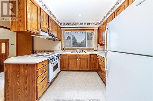 1898 Jefferson, Windsor, ON - Indoor Photo Showing Kitchen With Double Sink