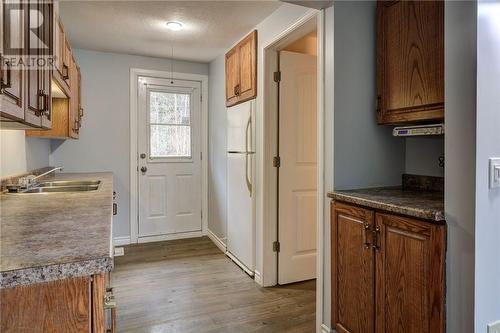 2 Mountain Street, Markstay-Warren, ON - Indoor Photo Showing Kitchen