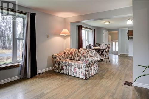 2 Mountain Street, Markstay-Warren, ON - Indoor Photo Showing Living Room