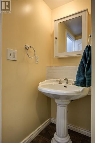 2 Mountain Street, Markstay-Warren, ON - Indoor Photo Showing Bathroom