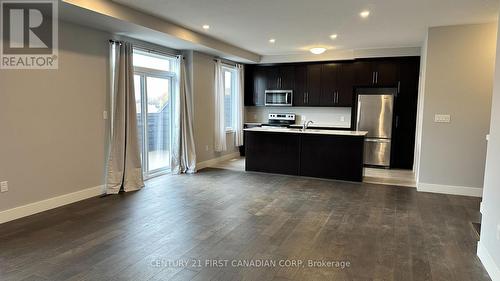 27 - 1960 Dalmagarry Road, London, ON - Indoor Photo Showing Kitchen