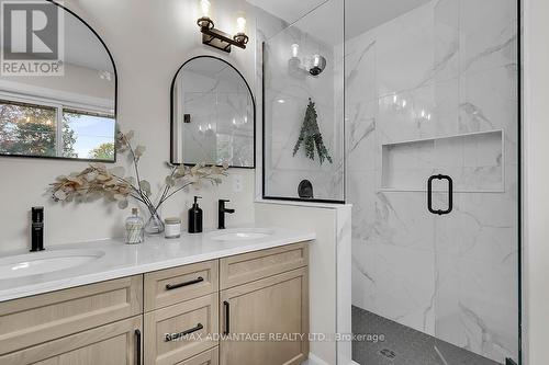 552 Everglade Crescent, London, ON - Indoor Photo Showing Bathroom