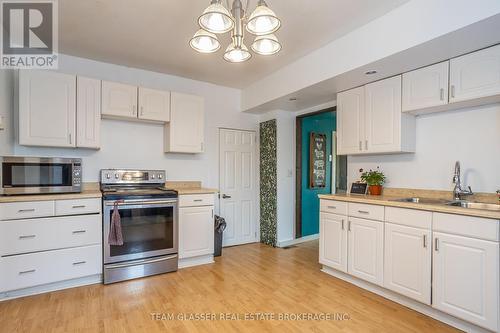 47 Warren Street, Aylmer (Ay), ON - Indoor Photo Showing Kitchen