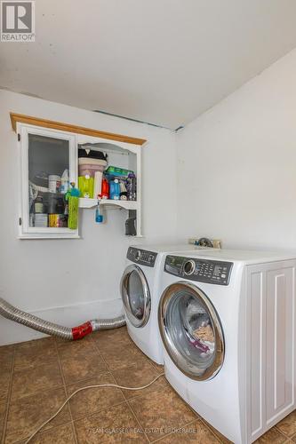 47 Warren Street, Aylmer (Ay), ON - Indoor Photo Showing Laundry Room