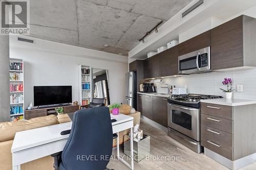 806 - 318 King Street E, Toronto, ON - Indoor Photo Showing Kitchen