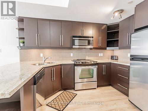 5 - 473 Dupont Street, Toronto, ON - Indoor Photo Showing Kitchen With Upgraded Kitchen