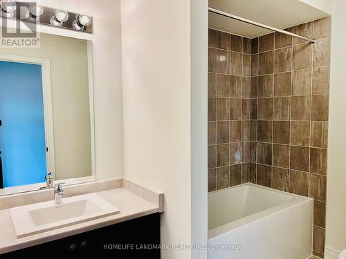 40 Faimira Avenue, Georgina, ON - Indoor Photo Showing Bathroom