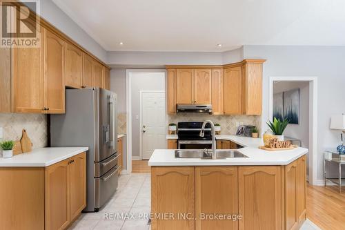 48 Braden Way, Vaughan, ON - Indoor Photo Showing Kitchen