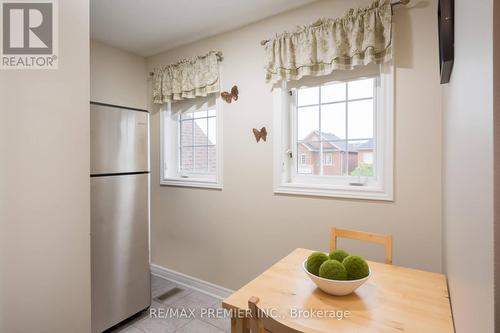 48 Braden Way, Vaughan, ON - Indoor Photo Showing Dining Room