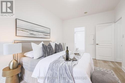 107 - 19 Northern Heights Drive, Richmond Hill, ON - Indoor Photo Showing Bedroom