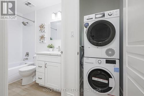 107 - 19 Northern Heights Drive, Richmond Hill, ON - Indoor Photo Showing Laundry Room