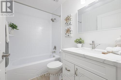 107 - 19 Northern Heights Drive, Richmond Hill, ON - Indoor Photo Showing Bathroom