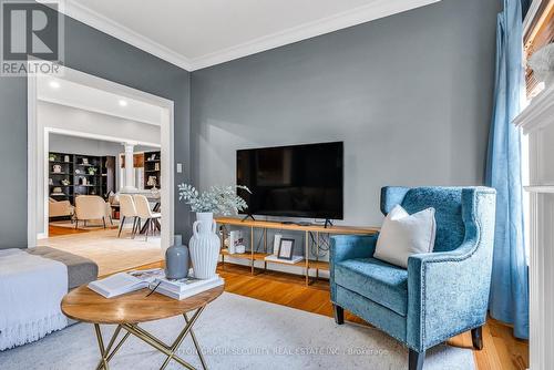 40 Summit Drive, Vaughan, ON - Indoor Photo Showing Living Room