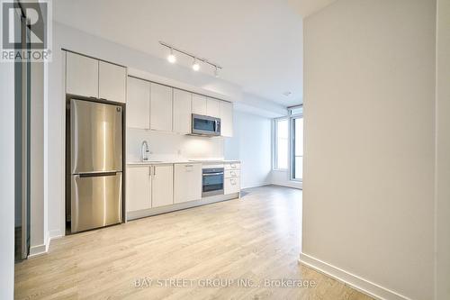 1809 - 1926 Lakeshore Boulevard W, Toronto, ON - Indoor Photo Showing Kitchen With Stainless Steel Kitchen