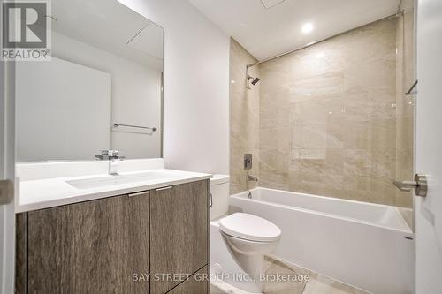 1809 - 1926 Lakeshore Boulevard W, Toronto, ON - Indoor Photo Showing Bathroom