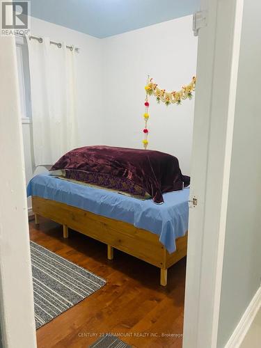 7805 Wildfern Drive, Mississauga, ON - Indoor Photo Showing Bedroom