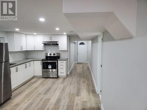 7805 Wildfern Drive, Mississauga, ON - Indoor Photo Showing Kitchen