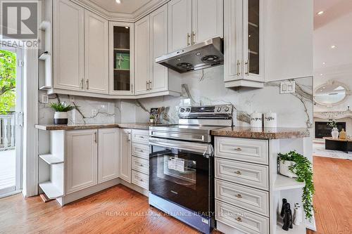 192 Waneta Drive, Oakville, ON - Indoor Photo Showing Kitchen