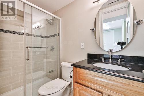 192 Waneta Drive, Oakville, ON - Indoor Photo Showing Bathroom