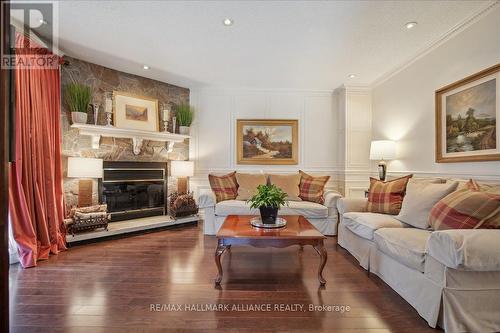 966 Sliver Birch Trail, Mississauga, ON - Indoor Photo Showing Living Room With Fireplace