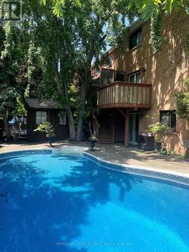 966 Sliver Birch Trail, Mississauga, ON - Outdoor With In Ground Pool With Backyard