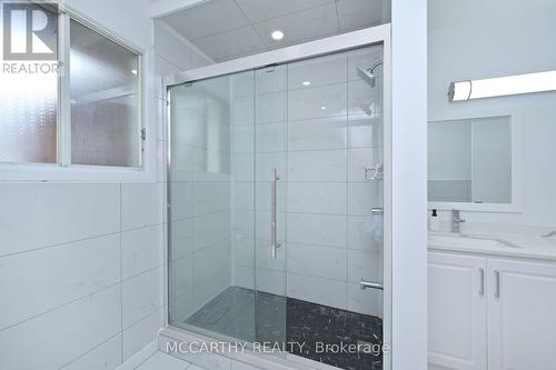 504290 Highway 89, Amaranth, ON - Indoor Photo Showing Bathroom