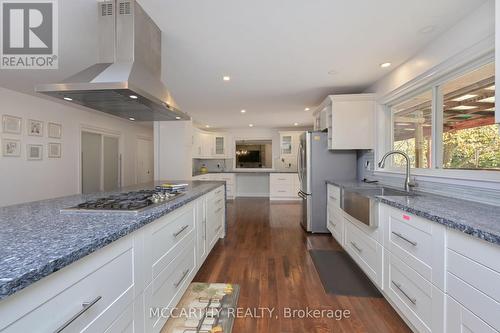 504290 Highway 89, Amaranth, ON - Indoor Photo Showing Kitchen With Upgraded Kitchen