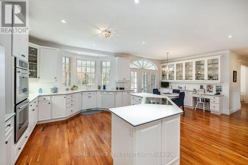 582 Wilson Line, Cavan Monaghan, ON - Indoor Photo Showing Kitchen With Upgraded Kitchen