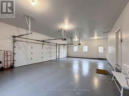 582 Wilson Line, Cavan Monaghan, ON - Indoor Photo Showing Garage