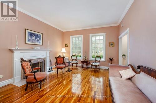 582 Wilson Line, Cavan Monaghan, ON - Indoor Photo Showing Living Room With Fireplace