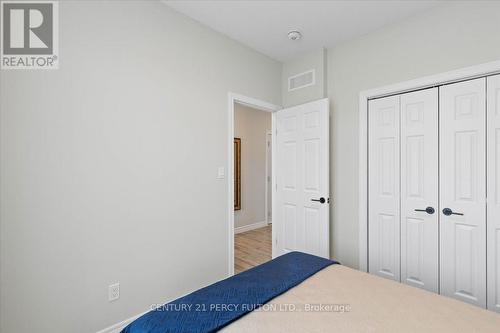 16 Dayton Court, Prince Edward County, ON - Indoor Photo Showing Bedroom