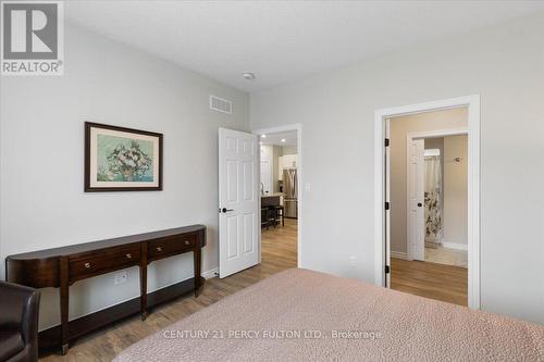 16 Dayton Court, Prince Edward County, ON - Indoor Photo Showing Bedroom