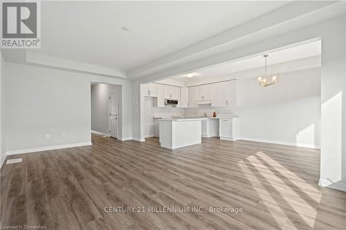 45 Saffron Way, Pelham, ON - Indoor Photo Showing Kitchen