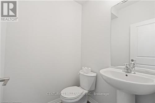 45 Saffron Way, Pelham, ON - Indoor Photo Showing Bathroom