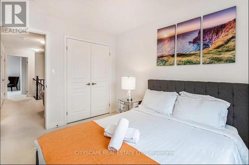 44 Bradbury Road, Hamilton, ON - Indoor Photo Showing Bedroom