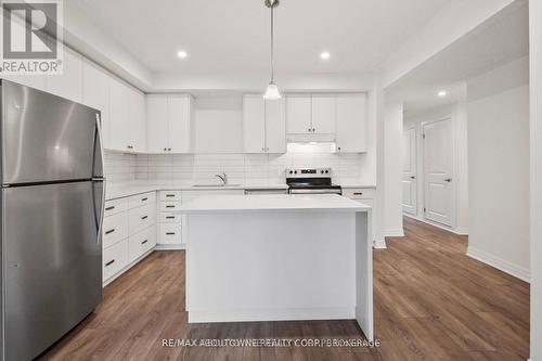 29 - 142 Foamflower Place, Waterloo, ON - Indoor Photo Showing Kitchen With Stainless Steel Kitchen With Upgraded Kitchen