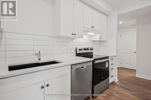 29 - 142 Foamflower Place, Waterloo, ON - Indoor Photo Showing Kitchen With Stainless Steel Kitchen With Upgraded Kitchen