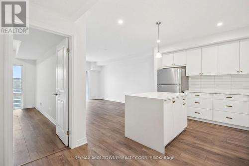 29 - 142 Foamflower Place, Waterloo, ON - Indoor Photo Showing Kitchen