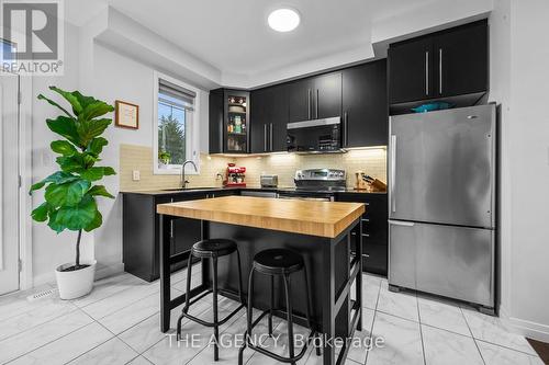 1 Pringle Lane, Hamilton, ON - Indoor Photo Showing Kitchen With Stainless Steel Kitchen