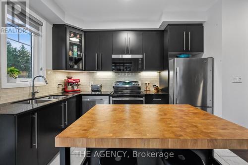 1 Pringle Lane, Hamilton, ON - Indoor Photo Showing Kitchen With Stainless Steel Kitchen With Double Sink With Upgraded Kitchen