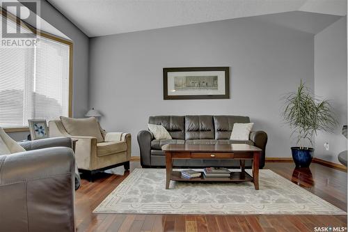 1452 Benjamin Crescent N, Regina, SK - Indoor Photo Showing Living Room