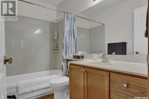 1452 Benjamin Crescent N, Regina, SK - Indoor Photo Showing Bathroom