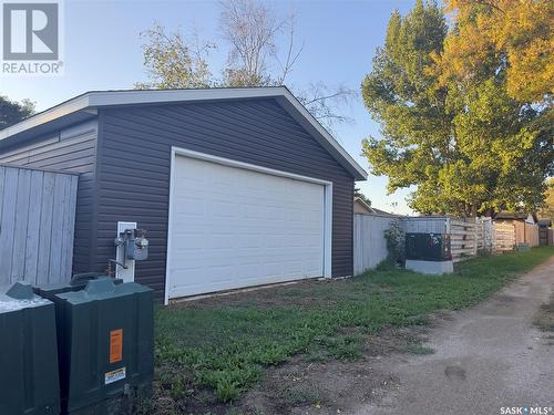 1114 Byng Avenue, Saskatoon, SK - Outdoor