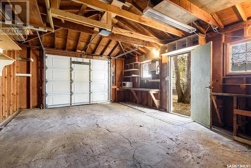 2073 Embury Street, Regina, SK - Indoor Photo Showing Garage